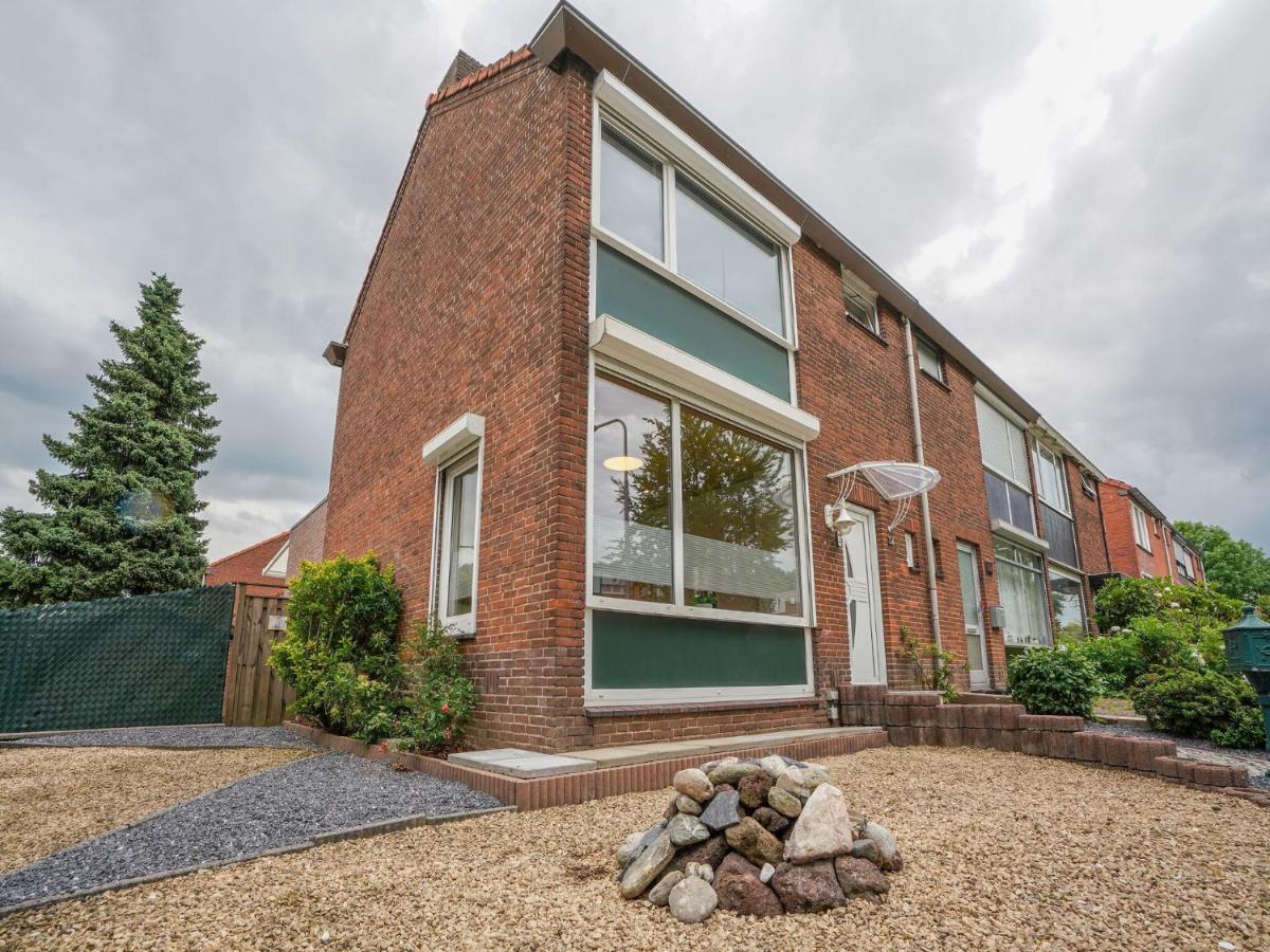 Terraced House In Kerkrade With A Garden Villa Bagian luar foto