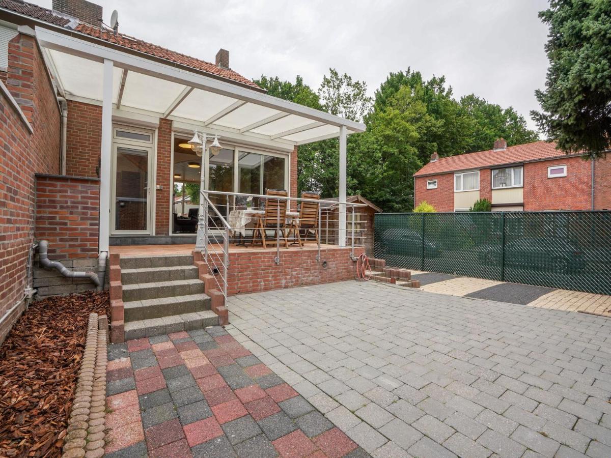 Terraced House In Kerkrade With A Garden Villa Bagian luar foto